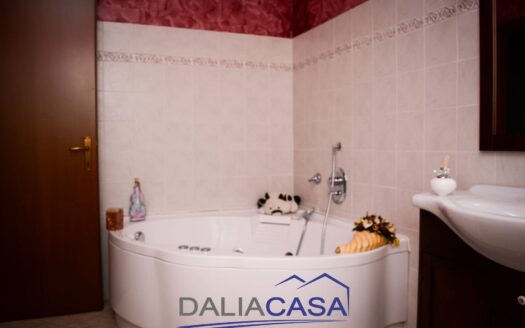 VILLA IN VENDITA MINTURNO