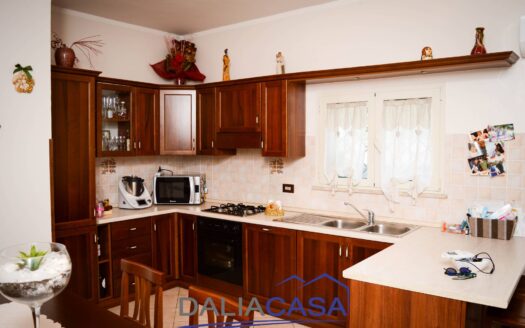 VILLA IN VENDITA MINTURNO