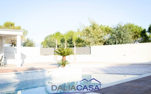 VILLA IN VENDITA MINTURNO