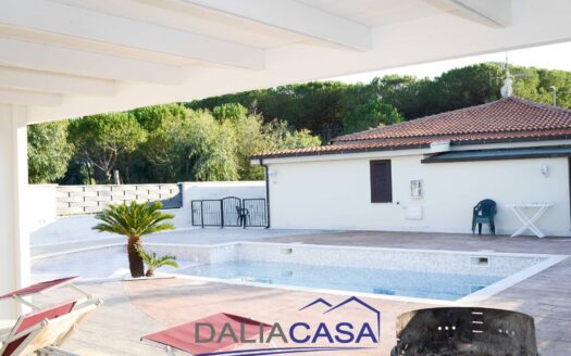 VILLA IN VENDITA MINTURNO