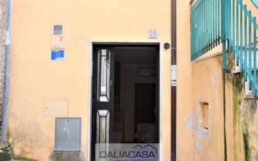 CASA SINGOLA IN VENDITA FORMIA