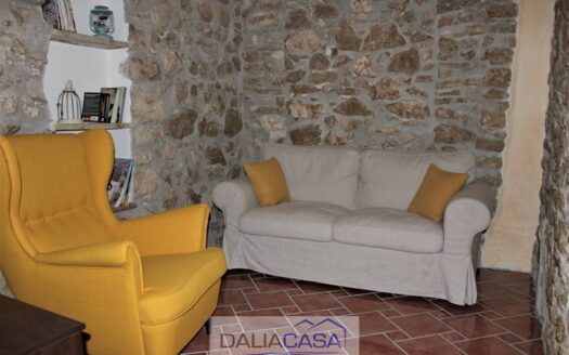 CASA SINGOLA IN VENDITA FORMIA