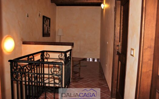 CASA SINGOLA IN VENDITA FORMIA