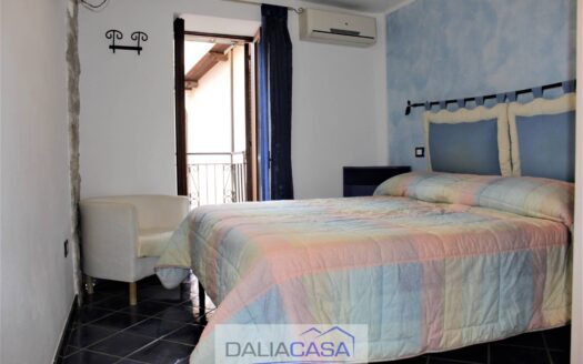 CASA SINGOLA IN VENDITA FORMIA