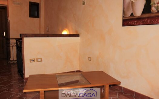 CASA SINGOLA IN VENDITA FORMIA