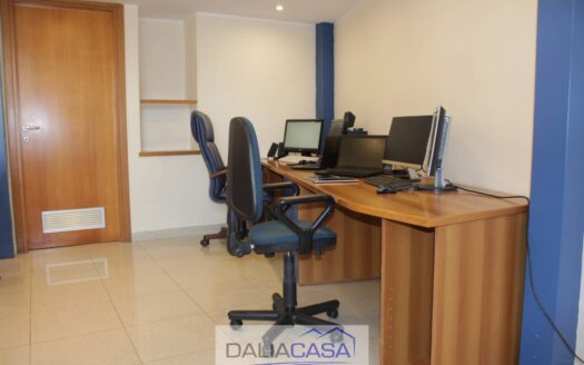 LOCALE COMMERCIALE IN AFFITTO FORMIA