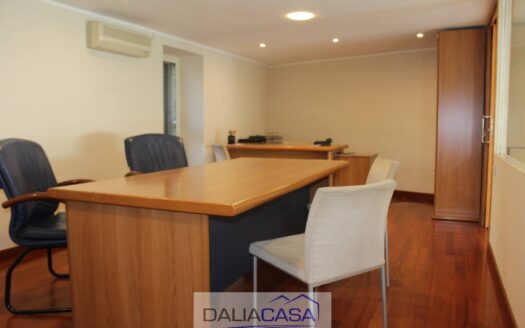 LOCALE COMMERCIALE IN AFFITTO FORMIA