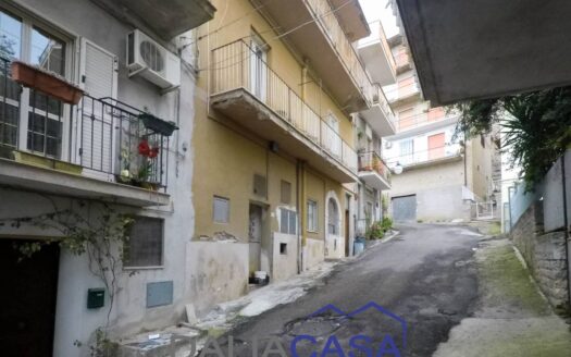 CASA SINGOLA IN VENDITA CASTELFORTE