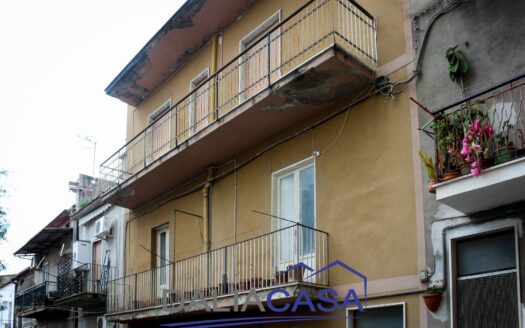CASA SINGOLA IN VENDITA CASTELFORTE