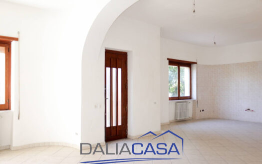 VILLA IN VENDITA FORMIA