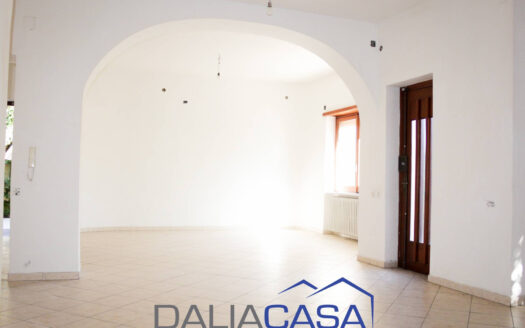 VILLA IN VENDITA FORMIA