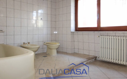 VILLA IN VENDITA FORMIA