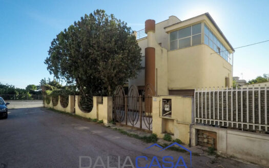 VILLA IN VENDITA FORMIA