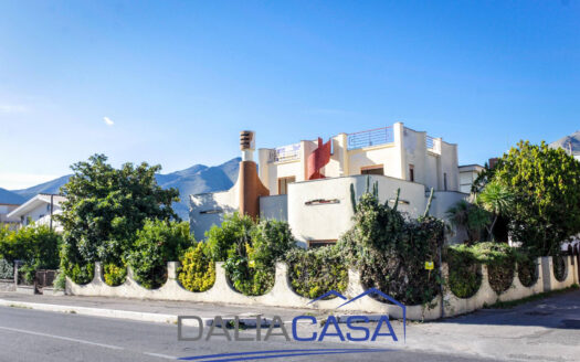 VILLA IN VENDITA FORMIA