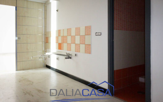 LOCALE COMMERCIALE IN AFFITTO FORMIA