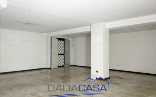 LOCALE COMMERCIALE IN AFFITTO FORMIA