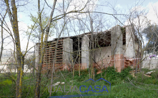 RUSTICO IN VENDITA SANTI COSMA E DAMIANO
