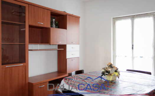 VILLETTA A SCHIERA IN VENDITA FORMIA