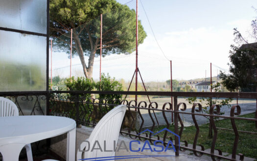 VILLETTA A SCHIERA IN VENDITA FORMIA