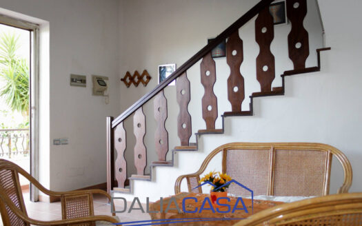 VILLETTA A SCHIERA IN VENDITA FORMIA