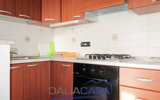 VILLA A SCHIERA IN AFFITTO FORMIA