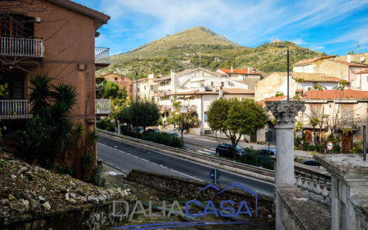 CASA SINGOLA IN VENDITA ITRI