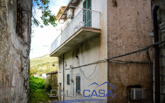 CASA SINGOLA IN VENDITA ITRI