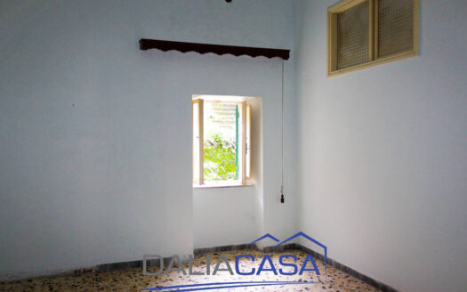 CASA SINGOLA IN VENDITA ITRI