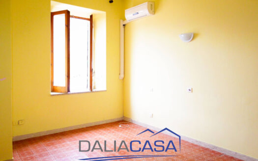 CASA SINGOLA IN VENDITA ITRI