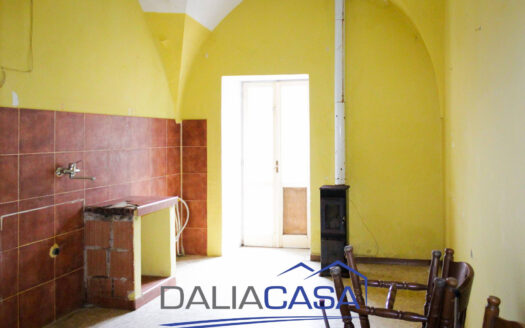 CASA SINGOLA IN VENDITA ITRI