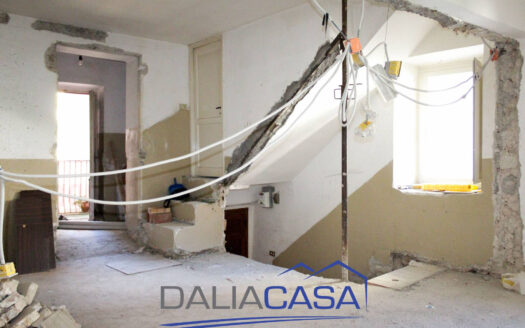 CASA SINGOLA IN VENDITA ITRI