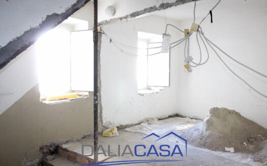 CASA SINGOLA IN VENDITA ITRI