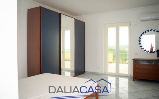 VILLA IN VENDITA MINTURNO