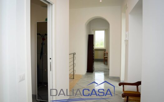 VILLA IN VENDITA MINTURNO