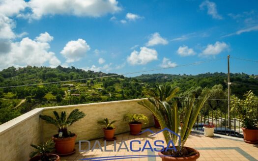 VILLA IN VENDITA MINTURNO