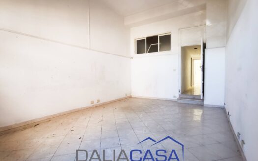 LOCALE COMMERCIALE IN AFFITTO FORMIA