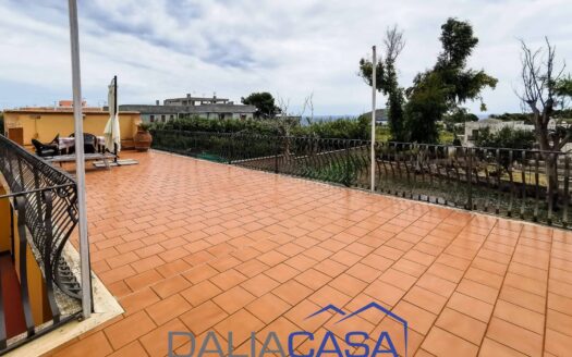 VILLA IN VENDITA VENTOTENE