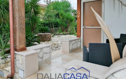 VILLA IN AFFITTO FORMIA