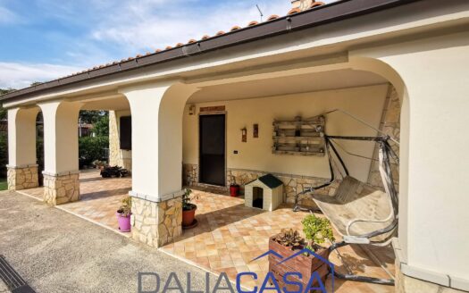 VILLA IN VENDITA MINTURNO