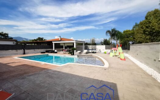 VILLA IN VENDITA MINTURNO