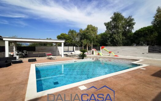 VILLA IN VENDITA MINTURNO