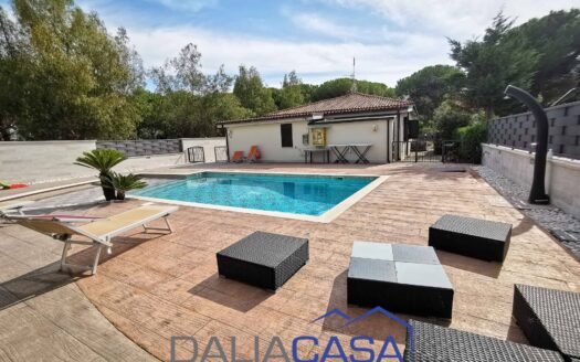 VILLA IN VENDITA MINTURNO