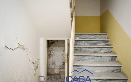 CASA SINGOLA IN VENDITA CASTELFORTE