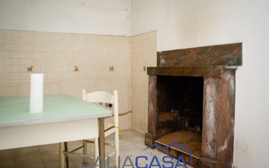 CASA SINGOLA IN VENDITA CASTELFORTE