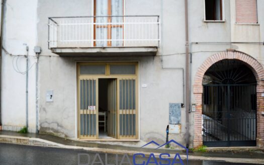 CASA SINGOLA IN VENDITA CASTELFORTE