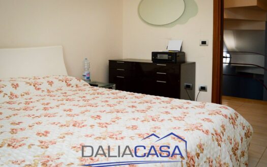 VILLA IN VENDITA PENITRO