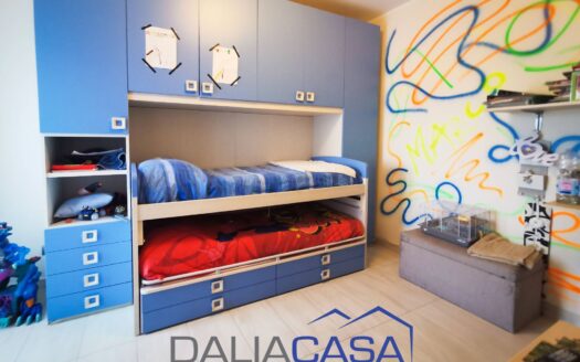 VILLA IN VENDITA PENITRO