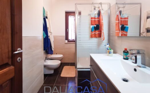 VILLA IN VENDITA PENITRO