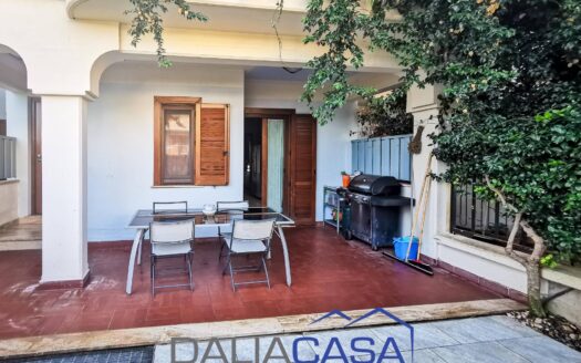 VILLA IN VENDITA PENITRO