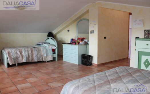 VILLA IN VENDITA FORMIA